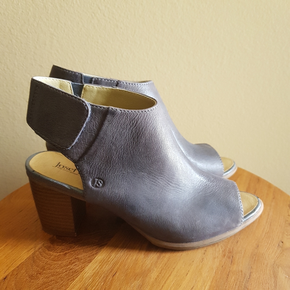 🎉HP🎉 JOSEF SEIBEL Leather Peep Toe Ankle Strap Heel Sandals Open Back Booties